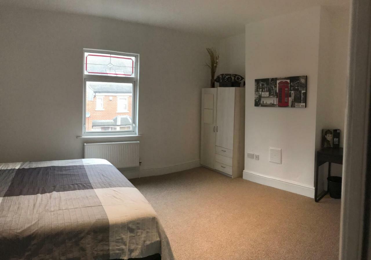 Beautiful Home, 3 Bedroom House Near Alton Towers, Wedgwood Museum, Universities Newcastle-under-Lyme Eksteriør billede