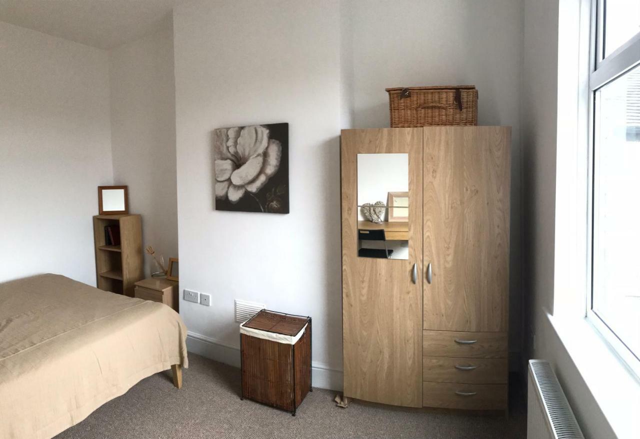 Beautiful Home, 3 Bedroom House Near Alton Towers, Wedgwood Museum, Universities Newcastle-under-Lyme Eksteriør billede