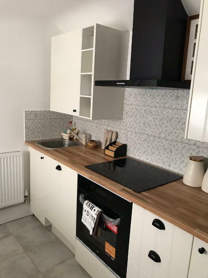 Beautiful Home, 3 Bedroom House Near Alton Towers, Wedgwood Museum, Universities Newcastle-under-Lyme Eksteriør billede