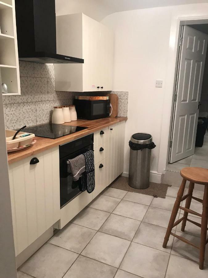 Beautiful Home, 3 Bedroom House Near Alton Towers, Wedgwood Museum, Universities Newcastle-under-Lyme Eksteriør billede